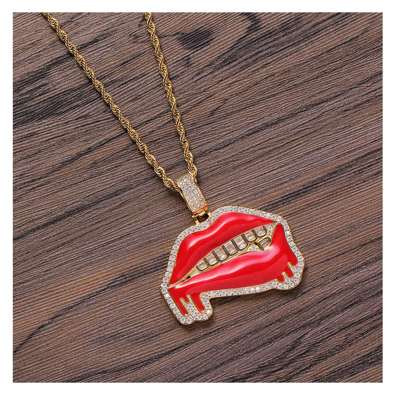 20" Rocky Horror Iced Lips &amp; Zirconia Teeth Pendant (gold)