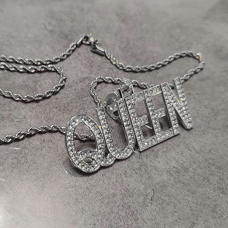 Hip Hop Iced Encrusted Queen Pendant and 20inch Rope Chain Product (Silver)