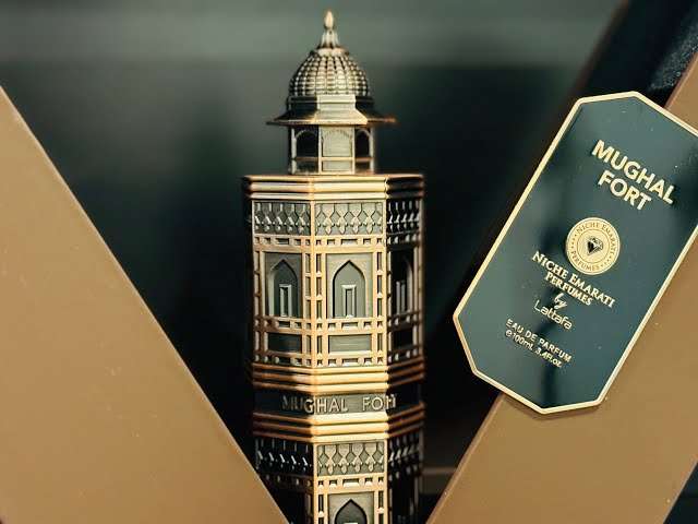 Lattafa Mughal Fort Niche Emirati 100 ml Eau De Parfum Sweet scent