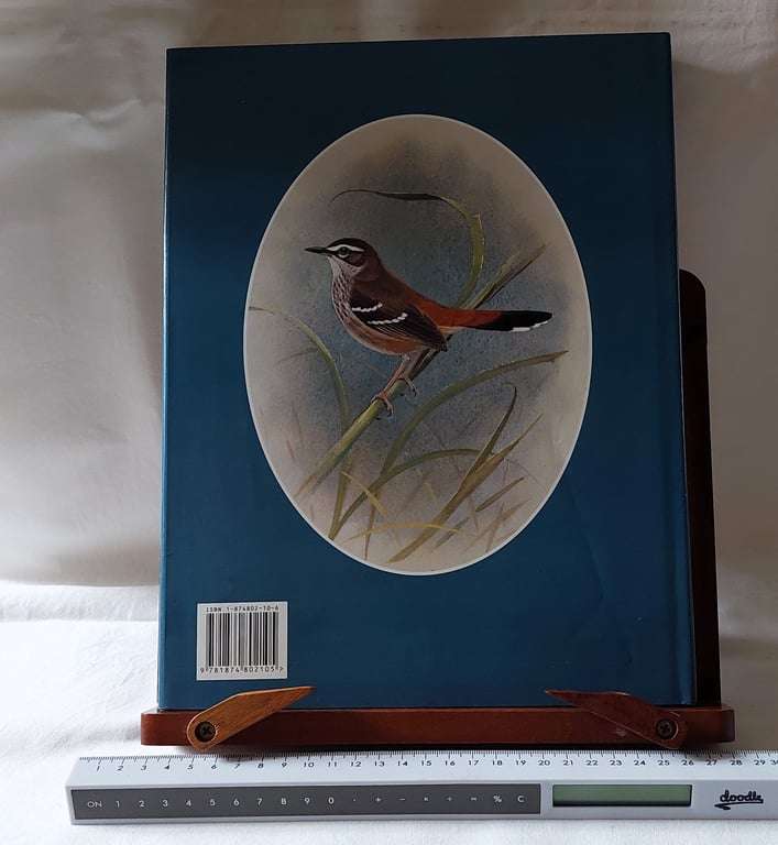 Robins of Africa - Terry Oatley & Graeme Arnott