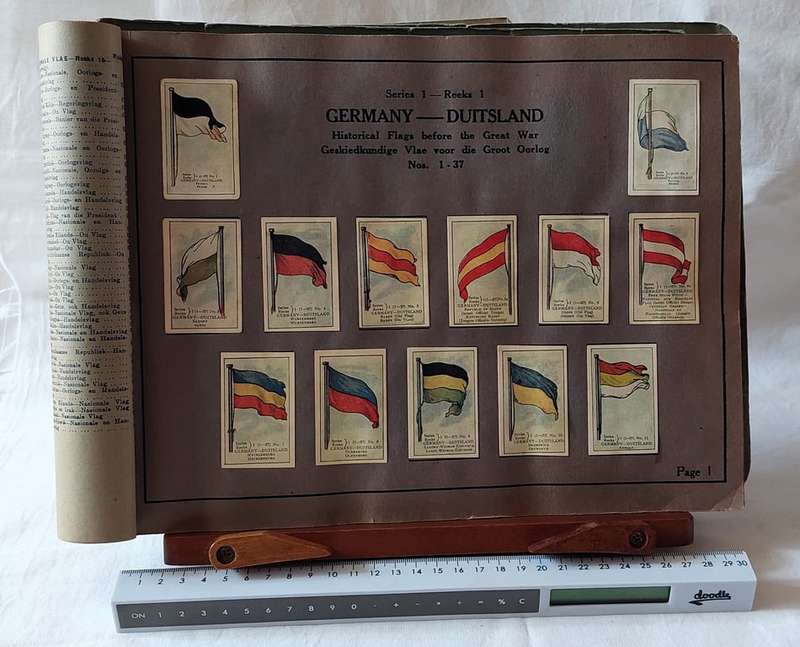 Cigarette card album - Glider Flag Album