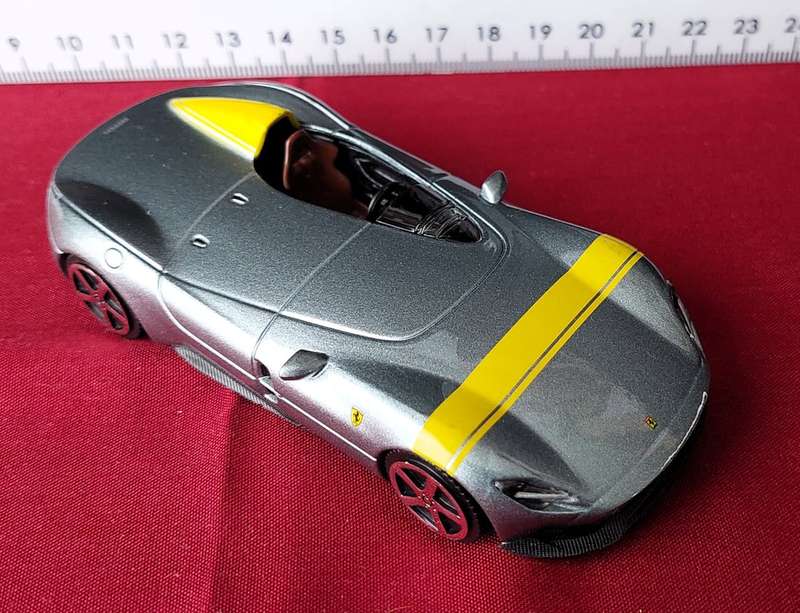 Bburago 1:43 Ferrari Monza SP1 - Die Cast Scale Model