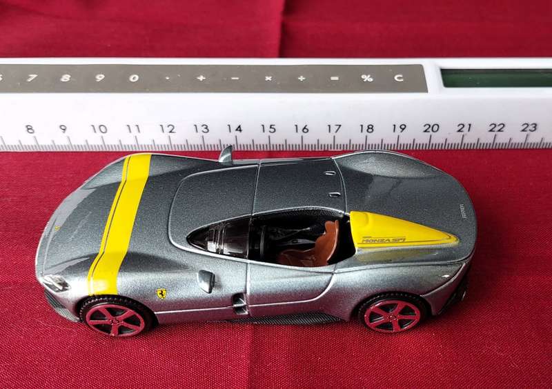 Bburago 1:43 Ferrari Monza SP1 - Die Cast Scale Model