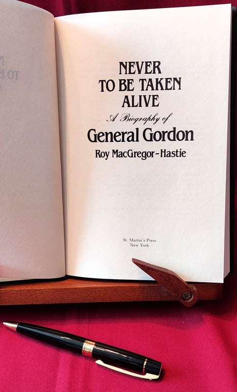 Never To Be Taken Alive - Roy MacGregor- Hastie
