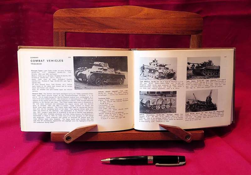 The Observer's Fighting Vehicles Directory Word War 2- Bart H Vanderveen
