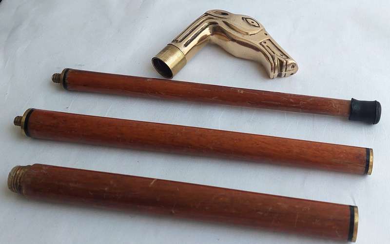 Vintage walking stick with brass crutch in shape of a horse's head