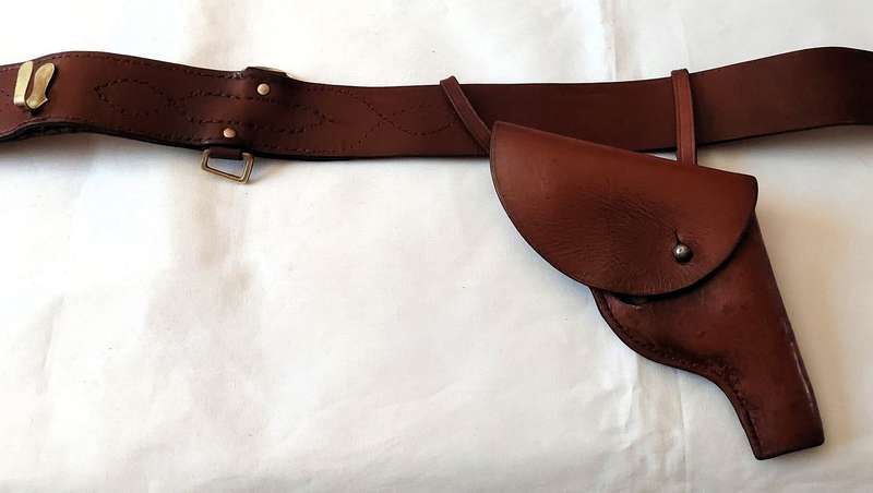 Officers Leather Sam Browne Belt - Size 32 with a leather Webley Holster