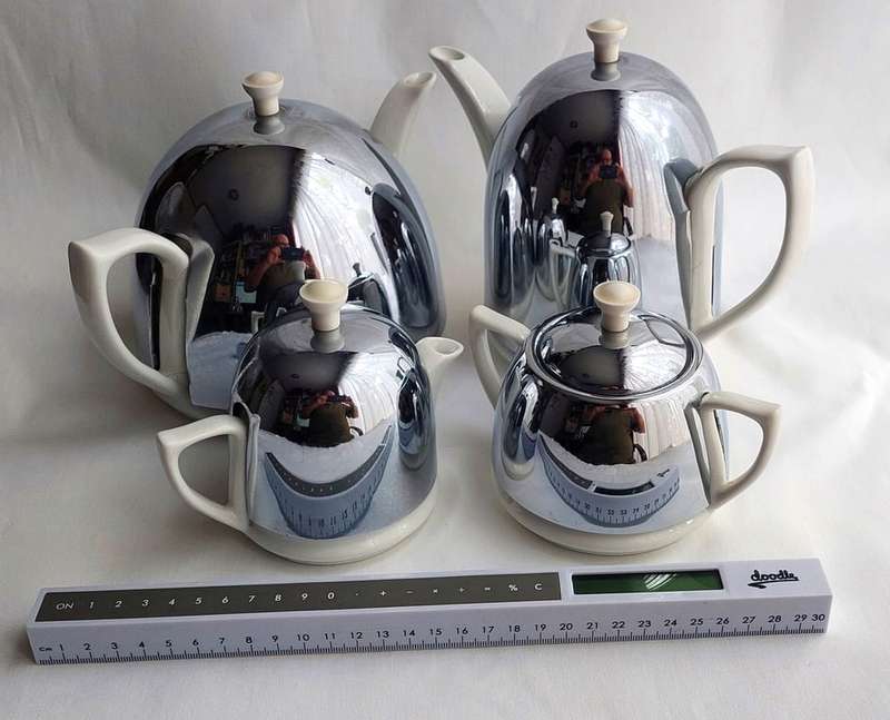 4 Piece - Vintage Porcelain Coffee & Tea Set based on the "Ever Hot" style