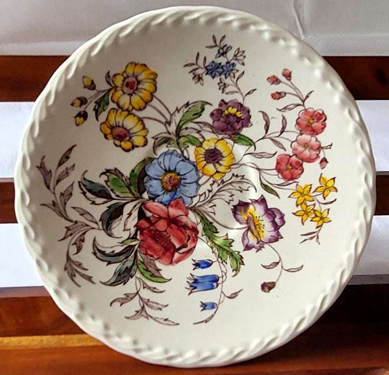Vintage hand-painted Vernon Kilns "May Flower" pattern Plate