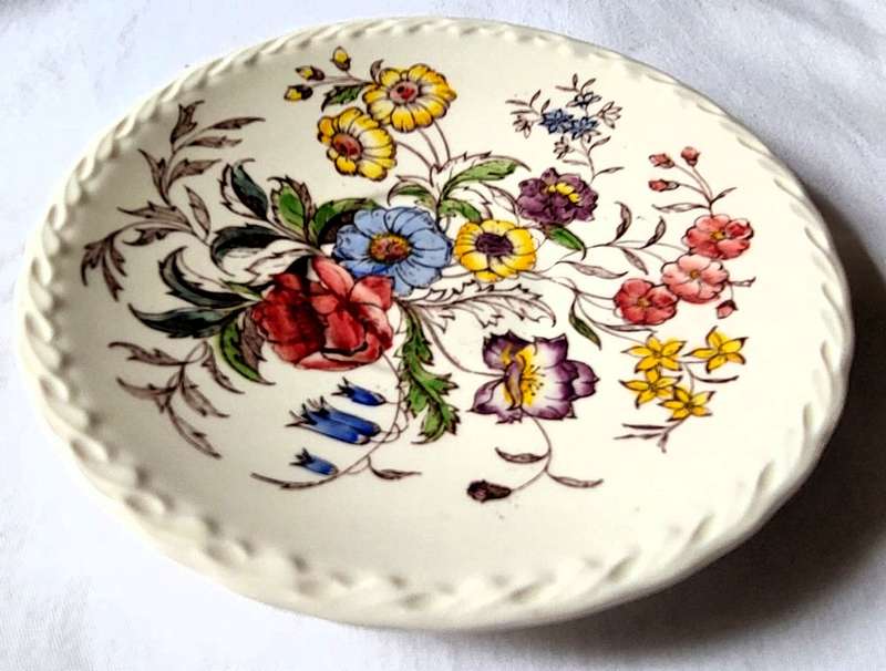 Vintage hand-painted Vernon Kilns "May Flower" pattern Plate