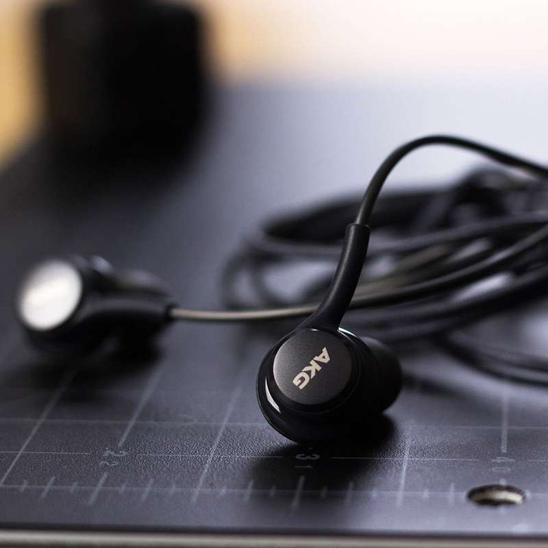 Samsung Galaxy S8 & S8 Plus+ Samsung Earphones Black For Samsung Galaxy S8 & S8 Plus+ Samsung AKG EO