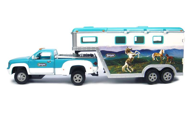 Breyer Pick Up Truck & Gooseneck Trailer multi-colored 15" x 4.5"