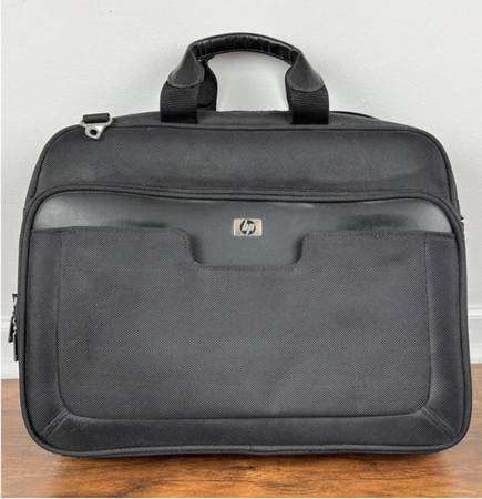 HP 17' Laptop Shoulder Bag