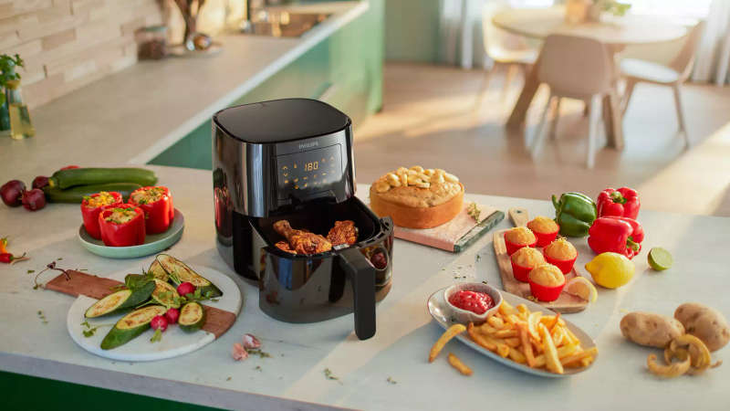 Philips 0.8kg/4.1L Digital Essential Airfryer-HD9252/91