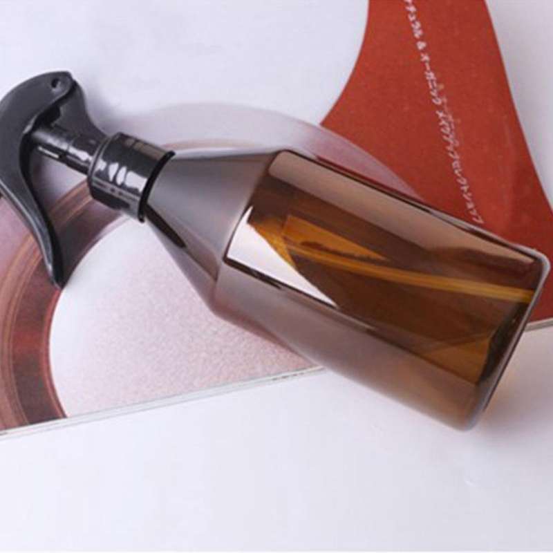 2 Pcs 300 Ml Empty Amber Plastic Spray Bottles for Essential Oils