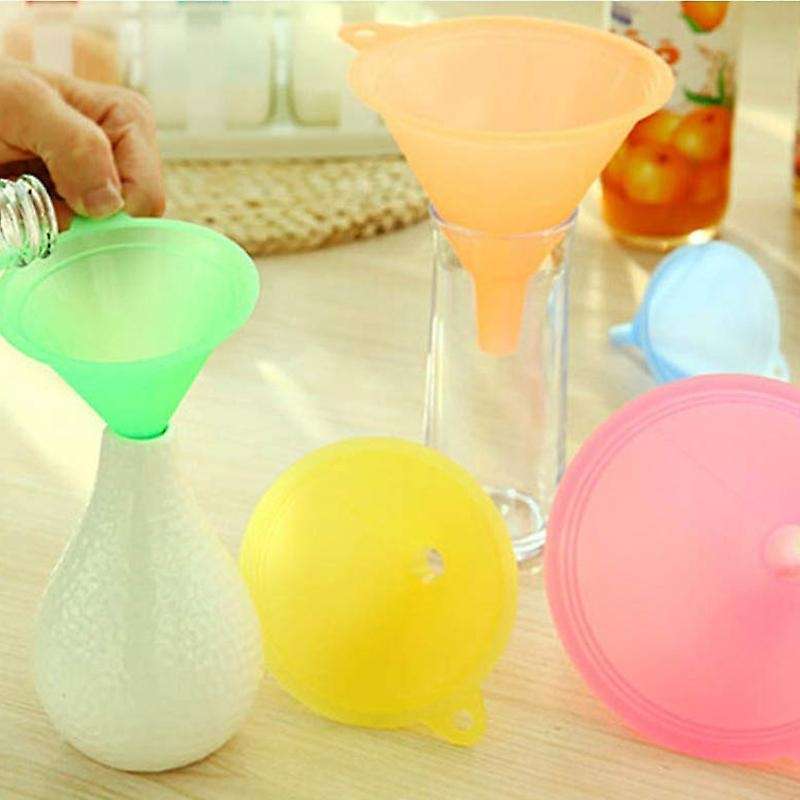 5 Pcs 5 Size Colorful Plastic Liquid Oil Funnel