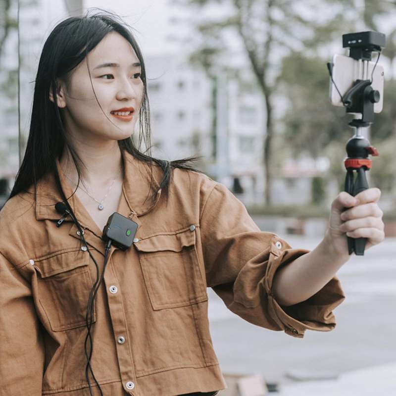 Portable Lavalier Interview Recording Wireless Microphone