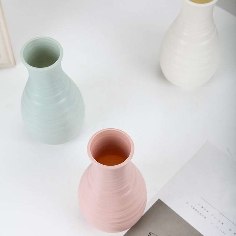Hip Shape Plastic Material Vase 20cmx10.5cm Imitation Ceramic,white