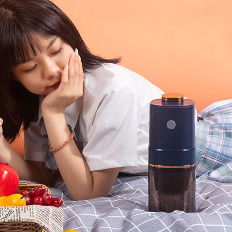 Household Juicer, A Small Rechargeable Juicer without Filtering