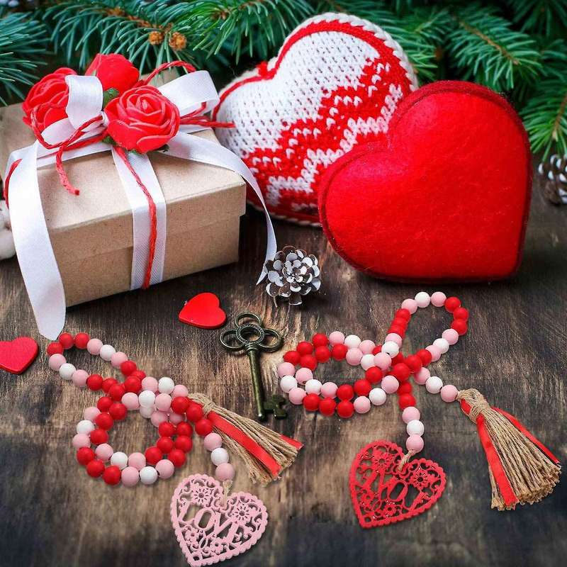 2 Pieces Valentine's Day Heart Wooden Beads Hanging Garlands Decor