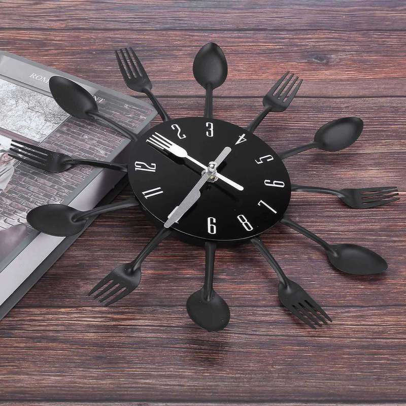 Noiseless Stainless Steel Knife and Fork Spoon Wall Clock Decor