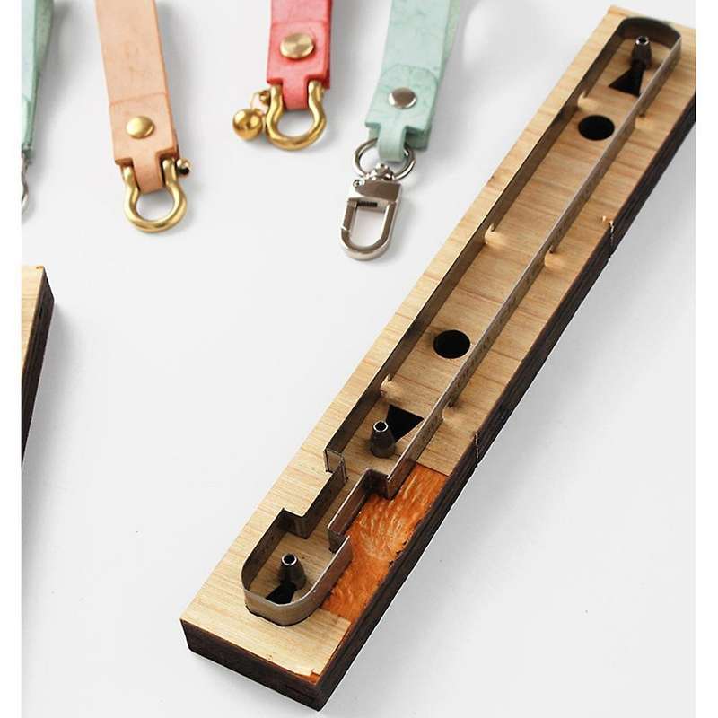 Creative Keychain Wooden Punching Die Handcraft Pendant Mould(a)