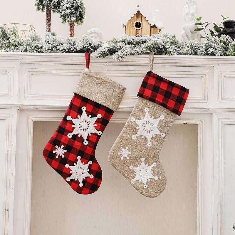 22 Inch Three-dimensional Embroidered Snowflake Christmas Socks (b)