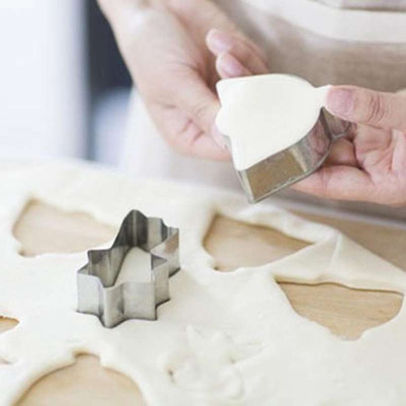 5-piece Christmas Biscuit Stainless Steel Cutting Die Household Set