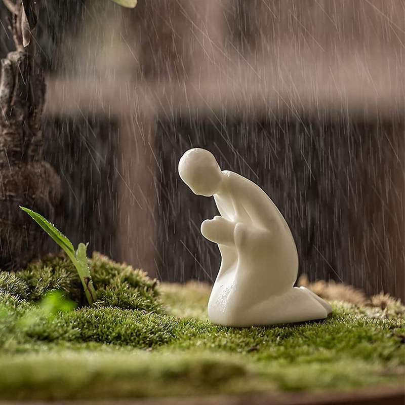White Ceramic Small Buddha Statue Praying Monk Buddha Statue Zen