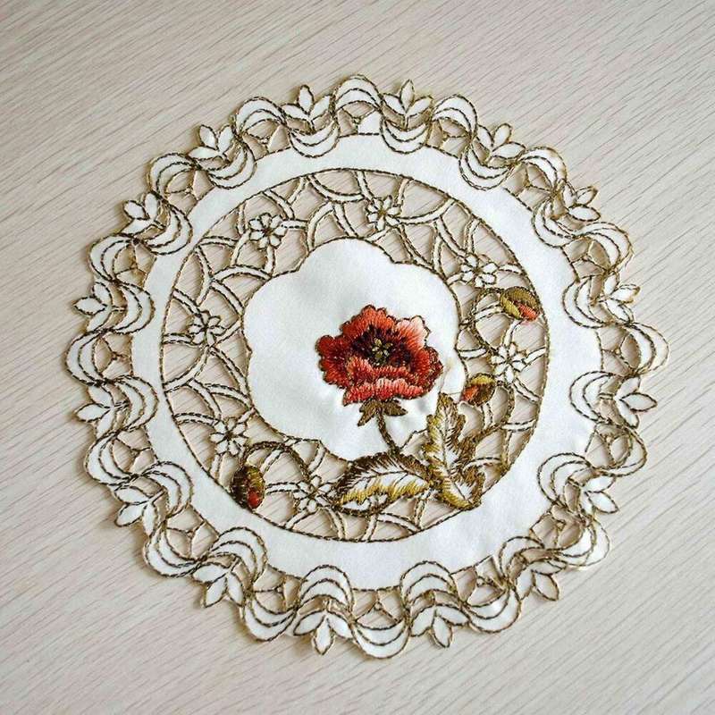 Set Of 4 Round Floral Placemats White Vintage Embroidered Lace
