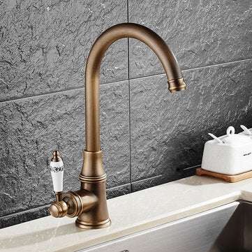 Retro Antique Brass Kitchen Sink Faucet Single Handle Rotation Spout Deck Cold and Hot Water Mixer T