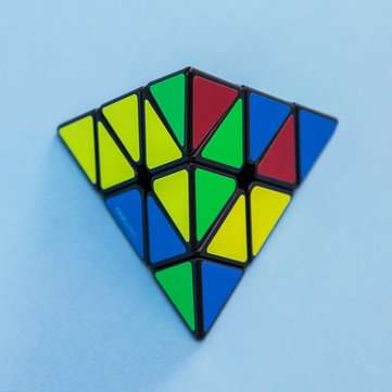 Deli 98x98x98mm Mini Special-shaped Pyramid Magic Cube Puzzle Science Education Toy Gift from