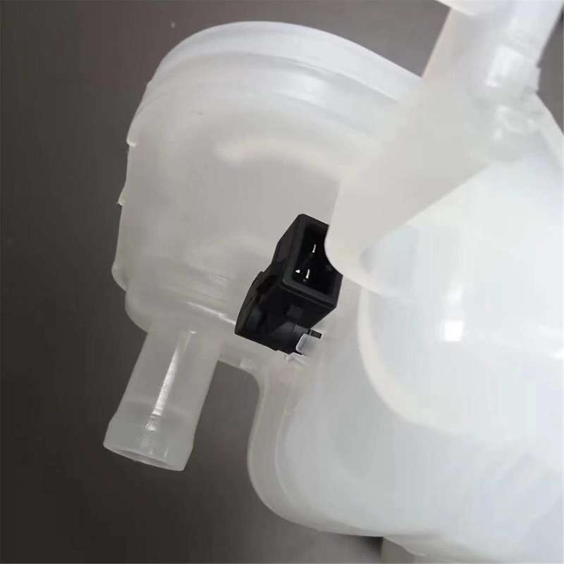 1 Pcs Engine Coolant Expansion Tank Auxiliary Water Bottle for Range Sport LR034654