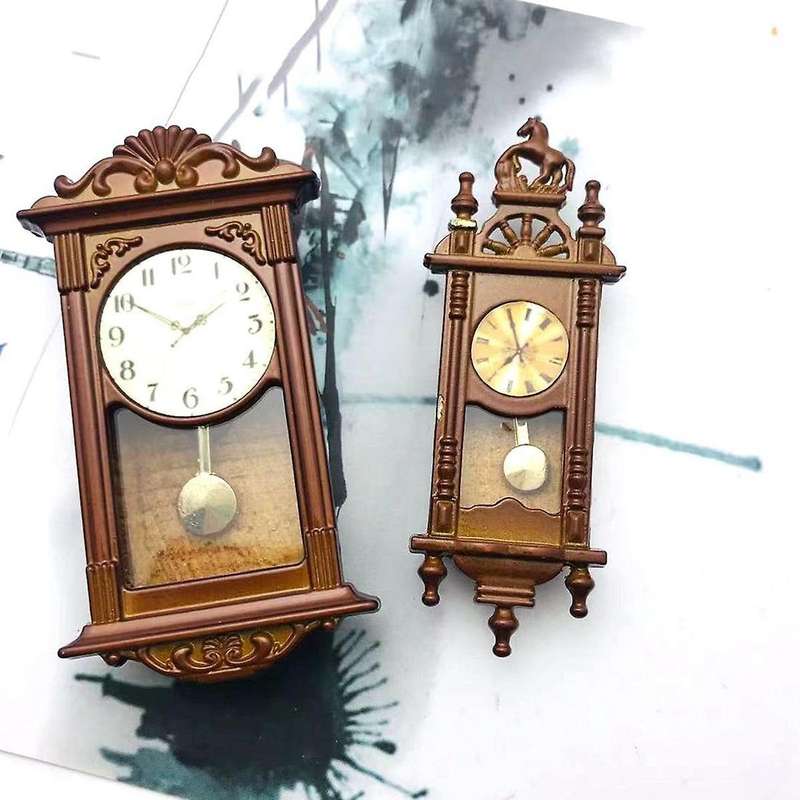 1/12 Scene Mininature Roman Clock Pendant Clock Living Room Wall Clock Decoration Doll House Access