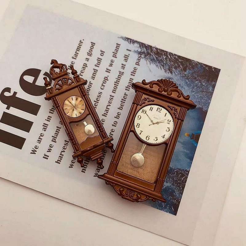 1/12 Scene Mininature Roman Clock Pendant Clock Living Room Wall Clock Decoration Doll House Access