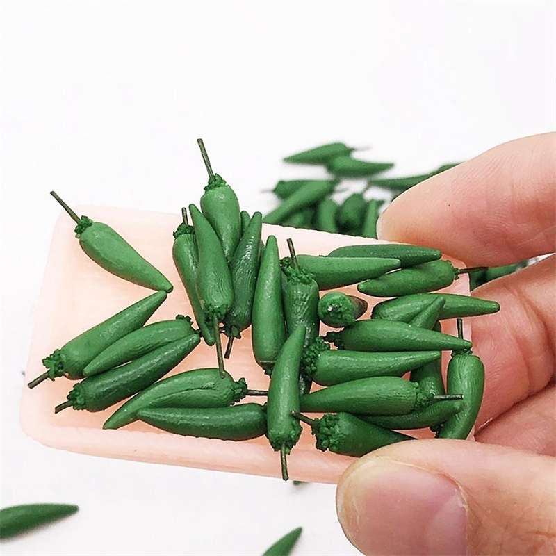 10pcs/lot Clay 1:12 Scale Fruit Food Vegetables Miniature Green Pepper for Doll Kitchen Toys
