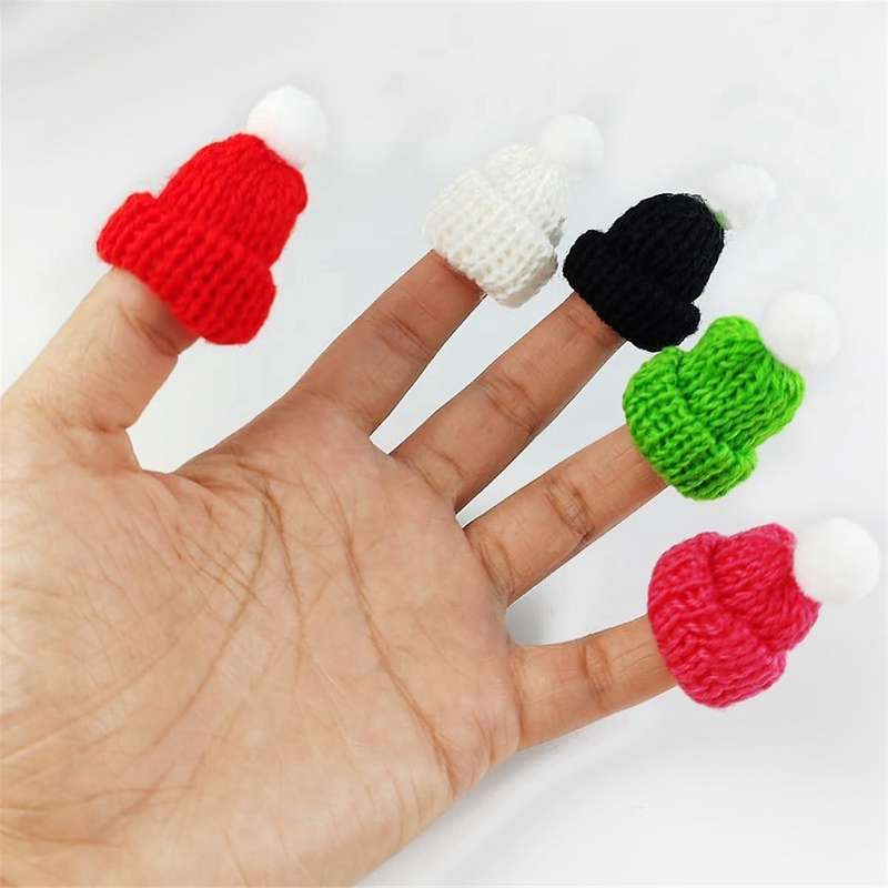 110PCS Mini Knitting Hats Christmas Mini Knitting Doll Hats Mini Wool Hat for Christmas Ornaments D