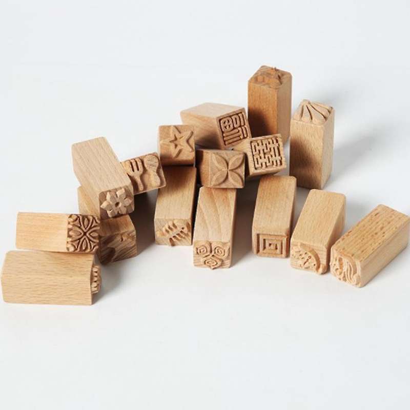 16Pcs of Pottery Wood Texture Texture Seal Solid Wood Cartoon Printing Tool Pottery Mud Plastic Mold
