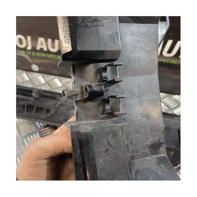 1pair Car Lh+rh Water Tank Radiator Bracket for X5 X6 E70 E71 F15 F16 Module Holder 17118572188 1711