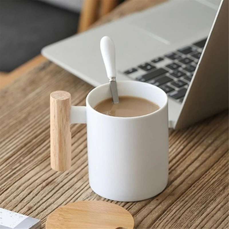 1pcs 310ml Ceramic Wooden Handle Coffee Mug with Lid and Spoon Couples Cup Office Kitchen Gift Cup