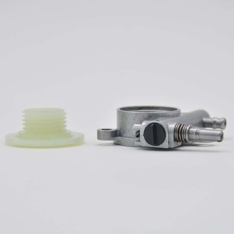 1Set 2500/3800 Chainsaw Spare Parts Chainsaw Oil Pump with Drive Gear Fit for Chain Saw 25CC/38CC