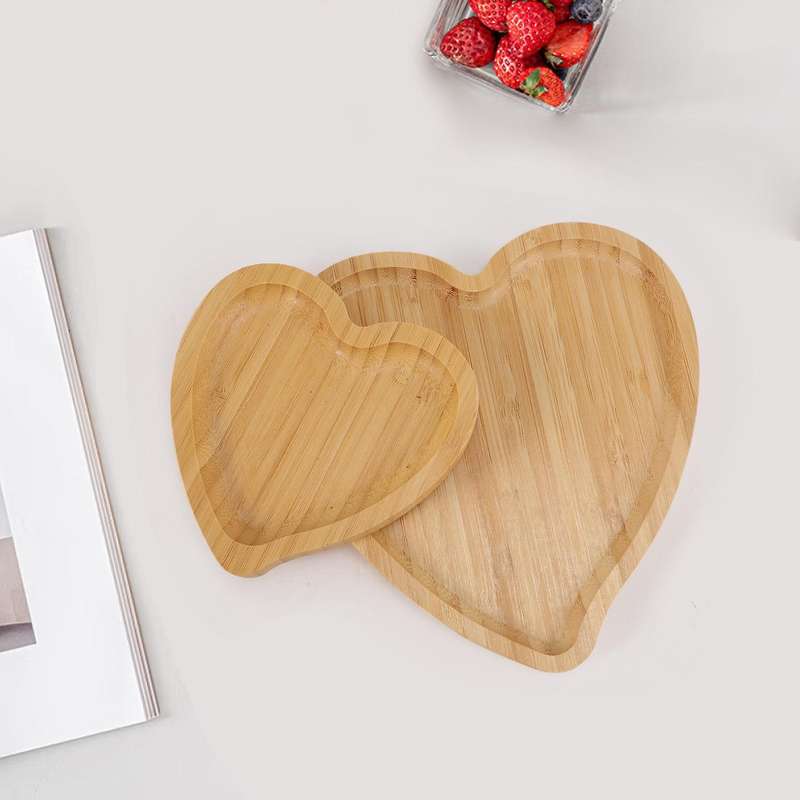 2 Pcs Bamboo Heart Shape Dessert Plate Practical Serving Tray Fruits Dish Food Platter Party