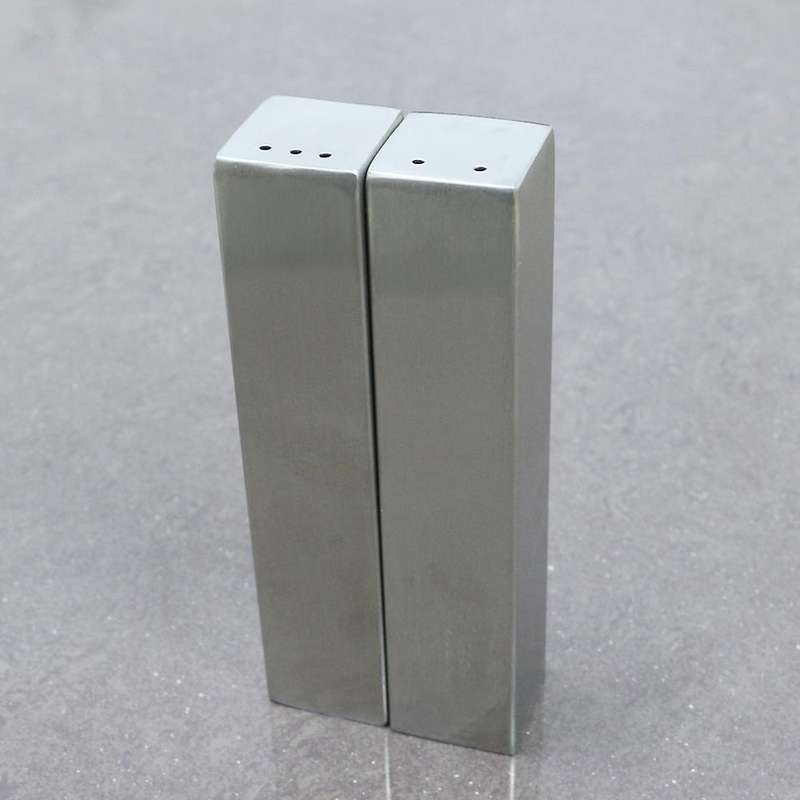 2 Pcs Stainless Steel Square Pepper Salt Shaker, Household Restaurant Seasoning Box, Barbecue Shaker