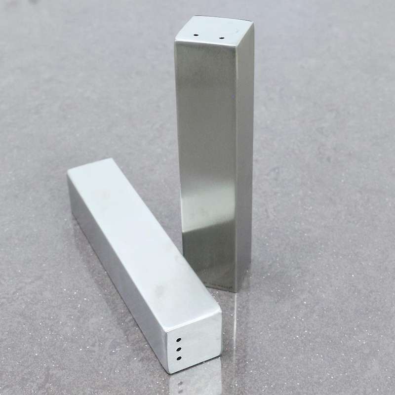 2 Pcs Stainless Steel Square Pepper Salt Shaker, Household Restaurant Seasoning Box, Barbecue Shaker