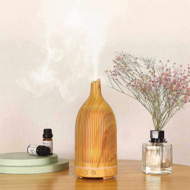 200ML USB Air Humidifier Electric Aroma Diffuser Mist Wood Grain Oil Aroma Mini Have 7 LED Light for