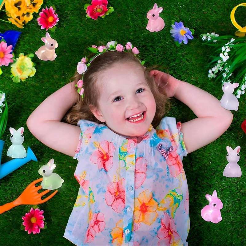 200PCS Mini Luminous Rabbit Luminous Mini Resin Bunny Miniature Rabbit Figurines Glow in the Miniat