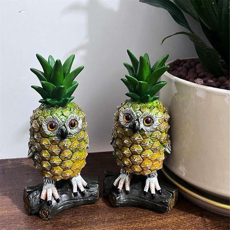 Cute Owl Shape Resin Ornaments Pastoral Small Pineapple-Owl for Outdoor and Indoor Art Garden Courty
