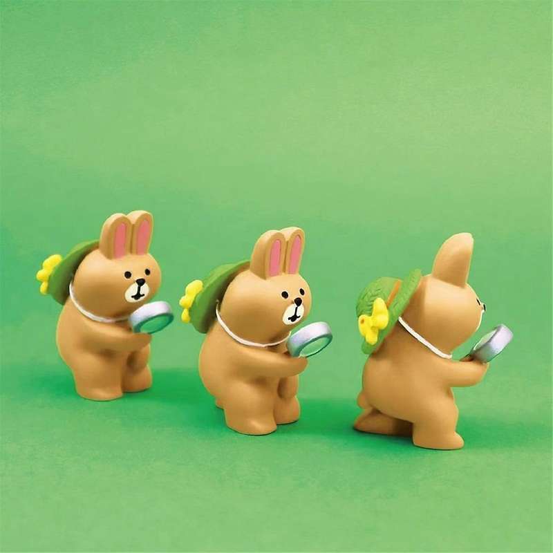 D Miniature Resin Figurines Statue-Cute Frog Sculpture for Outdoor Fairy Garden and Desk Decor Adora