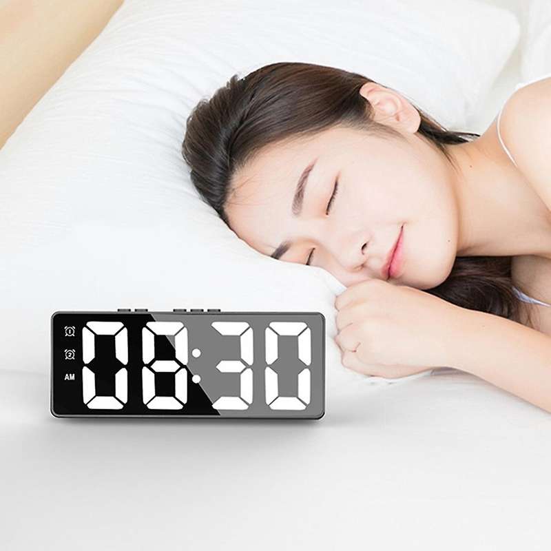 Digital (Powered By Battery) or USB Powered Table Clock Snooze Night Mode 12/24H Electronic LED Clo