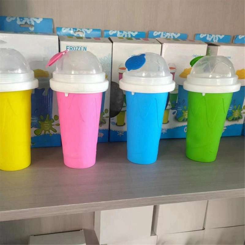 DIY Magic Slushy Maker Squeeze Cup, Portable Smoothie Squeeze Cup for Juices, Milk and Ice Cream Mak